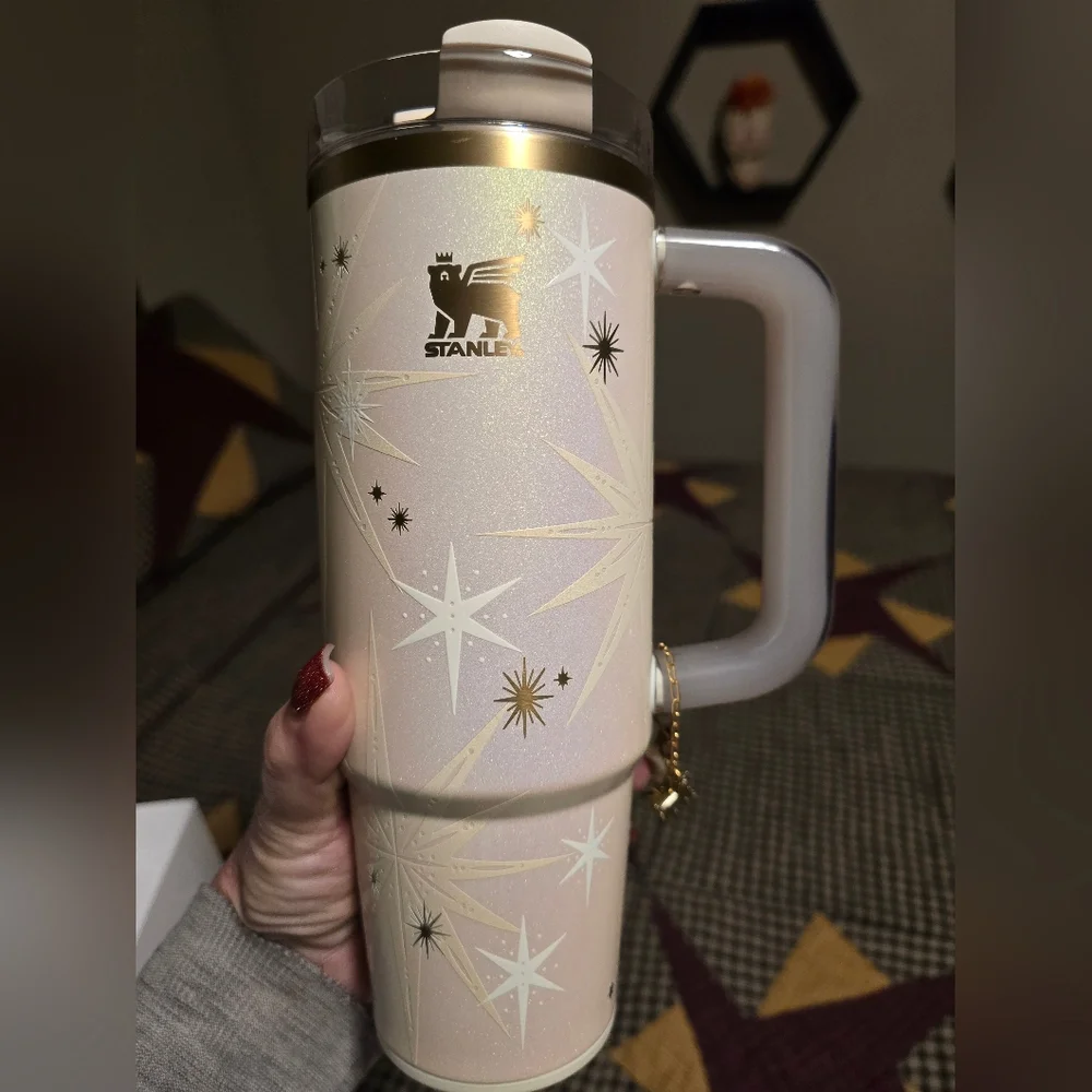 Stanley Starlight  Quencher 30 Oz New Inbox - Picture 2 of 5